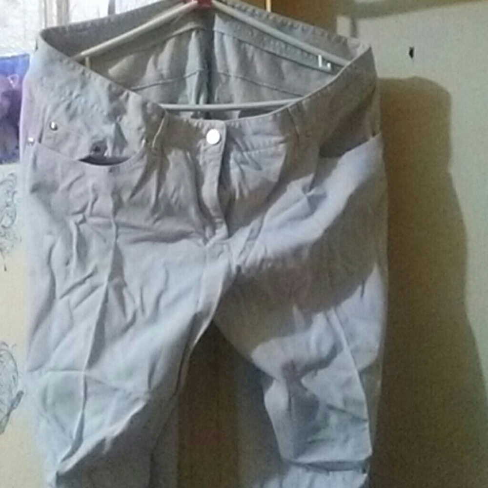 This are so cute but they don't fit...